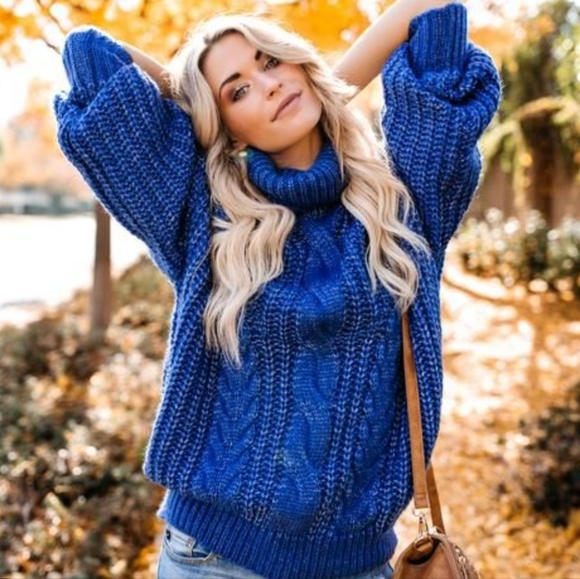 Vici Sweaters - Vici, M/L, royal blue cable knit sweater